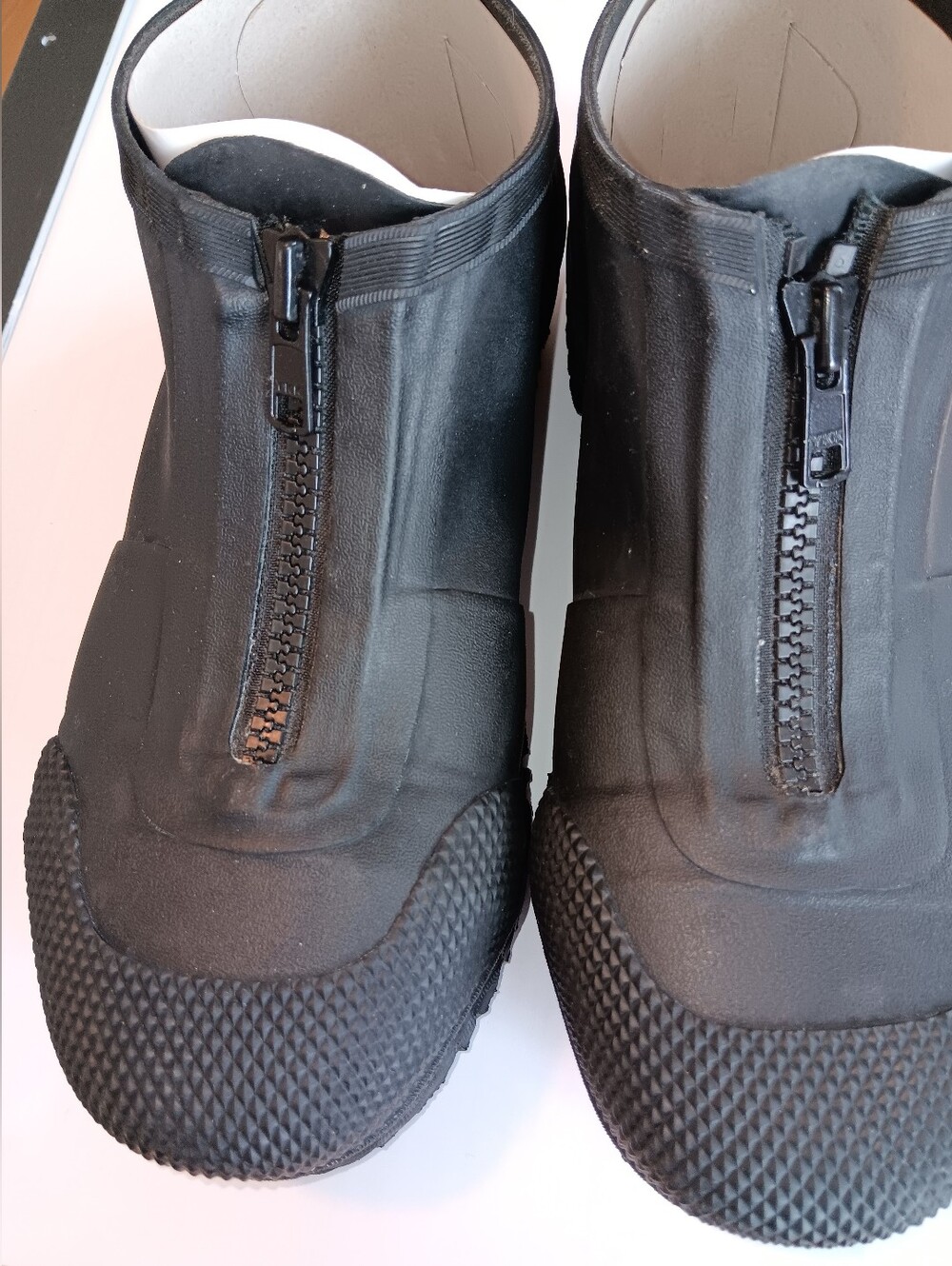 Bogs Black Front-Zip Rubberized Waterproof Shoes BOGS WATERPROOF UNISEX